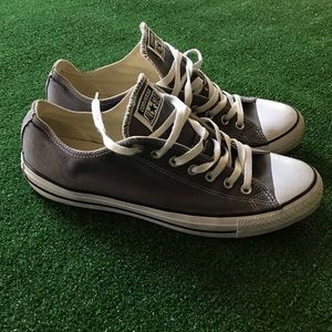 Men’s size 12 Gray Converse